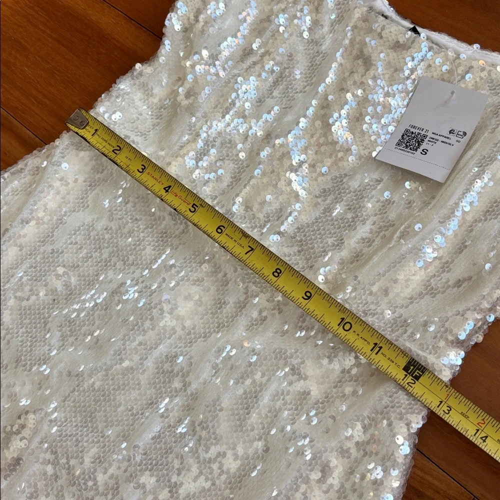 NWT Sequined midi dress - Picture 5 of 9